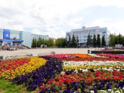 С Днем города и алмазодобывающей промышленности!