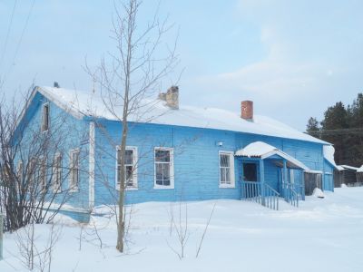 Дом, в котором в 1925 г. проходил первый съезд Советов ненцев