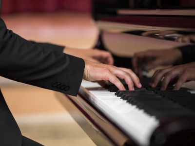 Билеты на Pianissimo. Даниил Харитонов (Пакгаузы на Стрелке) / Концерт | Афиша | ИнфоТаймс