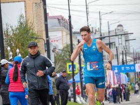 Чемпионом России на 100 км в Якутске стал Валерий Лукин