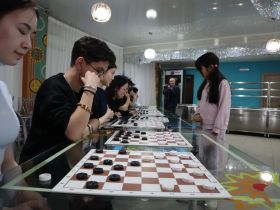 Участники Елки главы Якутии встретились с героями СВО и спортсменами