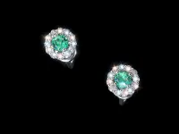 Пусеты из серебра с изумрудами э0667пс04190300