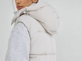 Утеплённый жилет с капюшоном, Бежевый