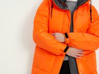 Стеганая утепленная куртка с капюшоном