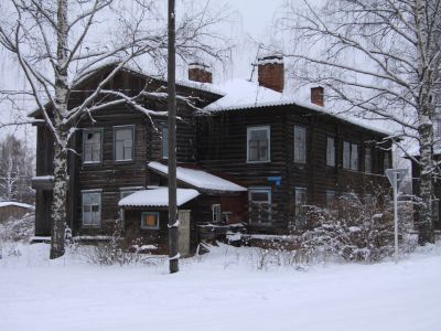 Дом-коммуна с башенным завершением