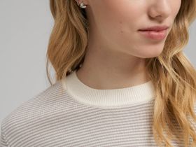 Джемпер полуприлегающего кроя с хлопком