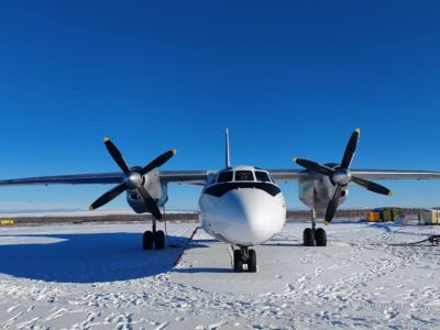 Пассажирский самолет вернулся в аэропорт вылета в Якутии