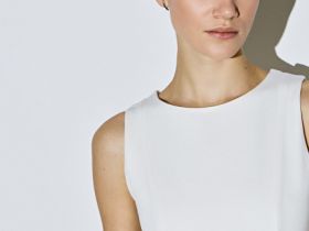 Майка с баской и рельефами, Белый