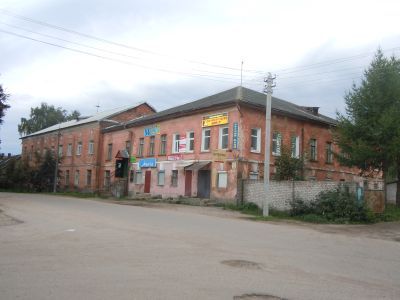 Здание бывшего зимнего общественного клуба