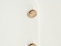 Вязаный жилет на пуговицах, Белый