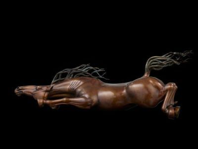 В Якутске пройдет выставка известного скульптора Даши Намдакова