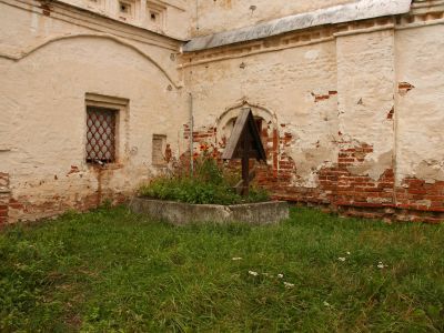 Могила Тихомирова П.И., протоиерея, историка Знаменского собора