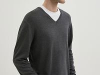 Джемпер с v-образным вырезом