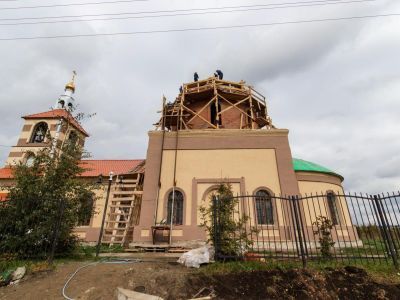 Храм в честь Трех Святителей