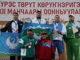 Первый из Анабара, и 26 лет ради золота. Мас-рестлеры разыграли медали Игр Манчаары