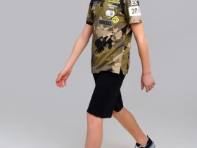 Джемпер трикотажный с воротником поло для мальчиков