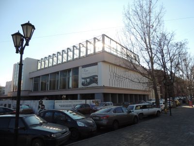 Культурно-развлекательный кинокомплекс «Октябрь» (быв. «Модерн» с зимним садом)