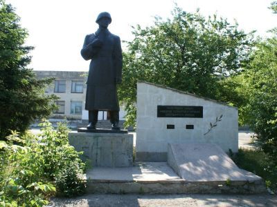 Памятный знак в честь воинов-односельчан, погибших в годы Великой Отечественной войны