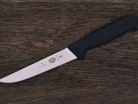 Кухонный нож с узким лезвием Victorinox, сталь X55CrMo14, рукоять термоэластопласт, черный