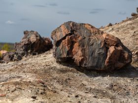 К древним вулканам Туймаады. Молотовская Падь, наскальные рисунки Туймаады