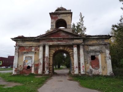 Александровские ворота Охтинских пороховых заводов