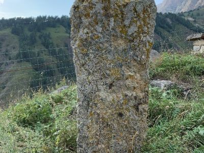 Стела № 12 раннемусульманского кладбища № 2 архитектурного комплекса "Мусийкъонгийкоте"