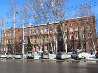 3-х этажное  промышленное здание. Бывшая винная монополия