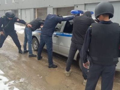 В Якутске задержана группа лиц, подозреваемая в совершении грабежа