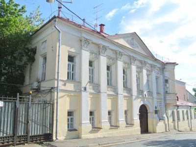 Дом с палатами