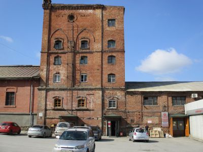 Здание Бугринского солодовенного завода