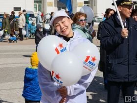 Фоторепортаж: трудовые династии и заслуженных работников Якутии чествовали 1 мая