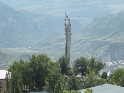 Памятник "Белые журавли"