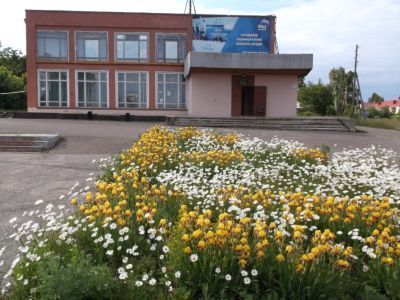 Большееланский поселенческий досуговый центр