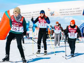 Звезды Олимпийских игр пробежали лыжный марафон с якутянами