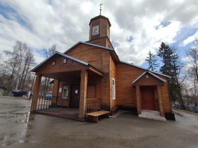 Церковь деревянная