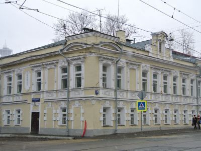 Жилой дом Е.Д.Свешниковой, XIX в., 1913 г., архитектор С.Ф.Воскресенский