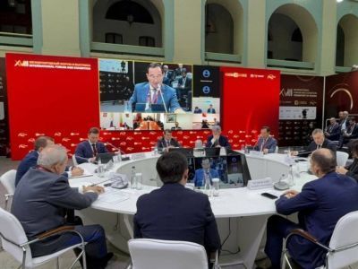 Глава Якутии принял участие в заседании комиссии Государственного Совета РФ по транспорту