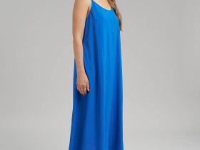 Свободное платье миди на бретелях