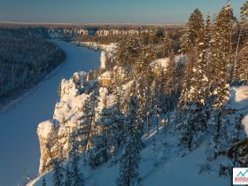 Зима на реке Синяя. Синские Столбы