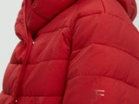 Утепленная куртка с капюшоном и рукавом реглан