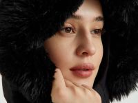 Горнолыжный комбинезон с капюшоном приталенного силуэта