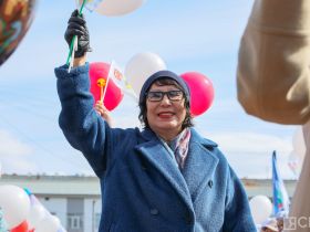 Фоторепортаж: трудовые династии и заслуженных работников Якутии чествовали 1 мая