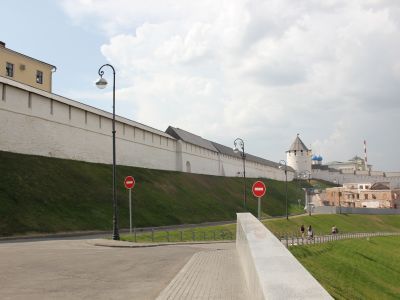 Прясло стены между Консисторской башней и Юго-восточной башней