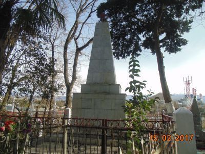 Братская могила 27 советских воинов, погибших в боях с фашистскими захватчиками