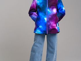 Куртка текстильная с полиуретановым покрытием для девочек (ветровка)