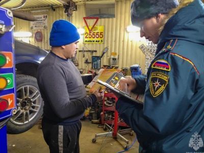 В Мирнинском районе Якутии проводят рейды по профилактике пожаров в гаражах