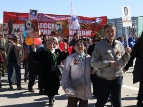 Фото. В Якутске акция «Бессмертный полк» собрала более 50 тысяч человек