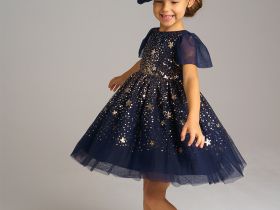 Карнавальный костюм: нарядное платье и шляпа волшебницы