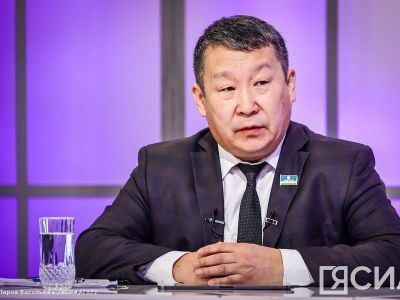 Первый вице-премьер Якутии поздравляет работников и ветеранов жилищно-коммунального хозяйства