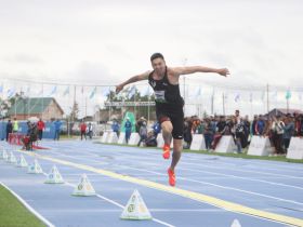 Кай Адамов вышел в лидеры по якутским прыжкам на Играх Манчаары